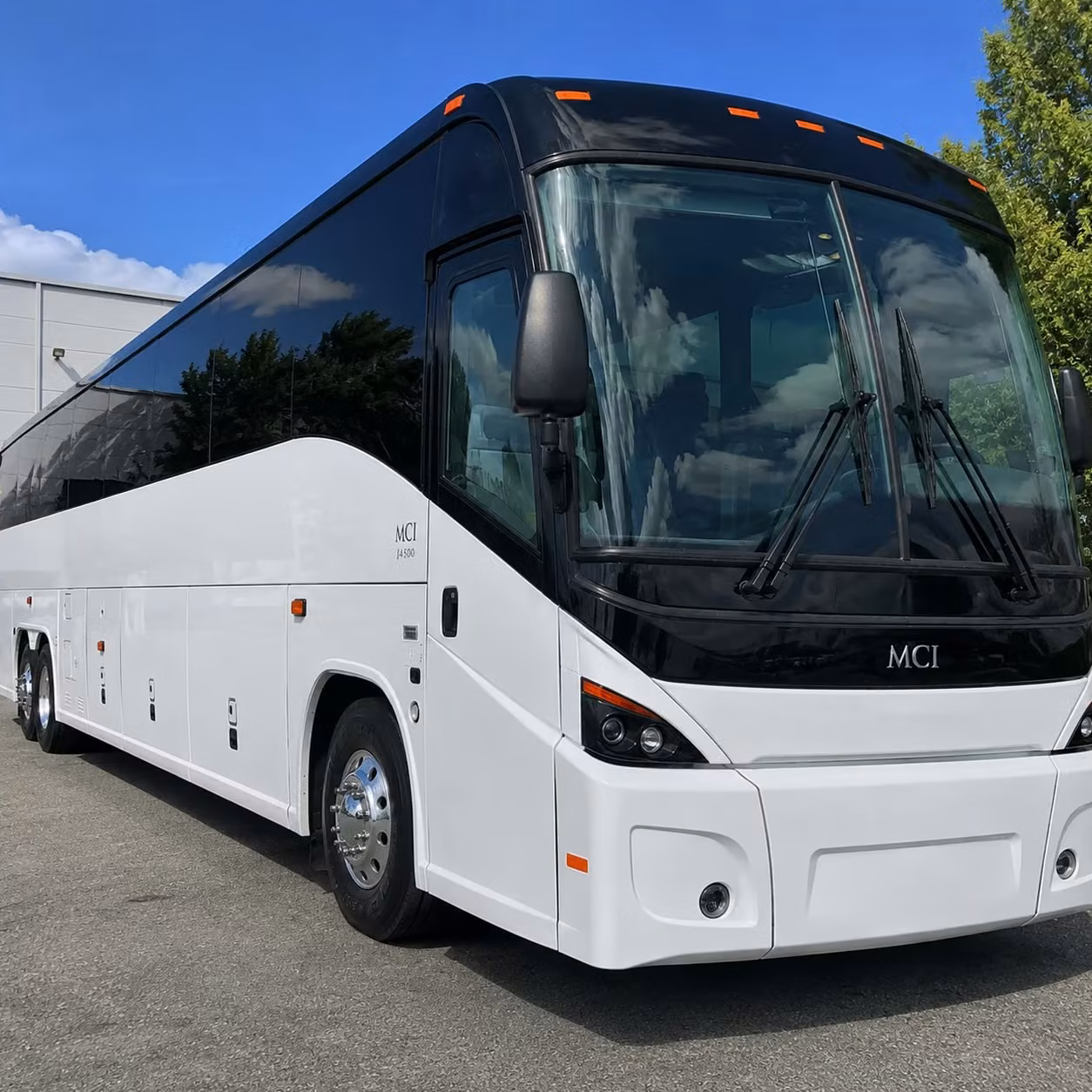 daily commuter shuttle service for oklahoma city employers along i 35 i 40 and the kilpatrick turnpike